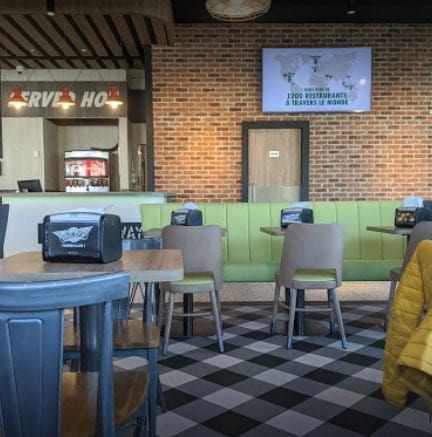 Wingstop — photo 3