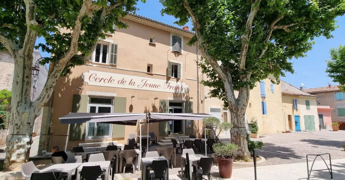 Le Cercle de la jeune France — Bistro - Bar à Rougiers — photo 3