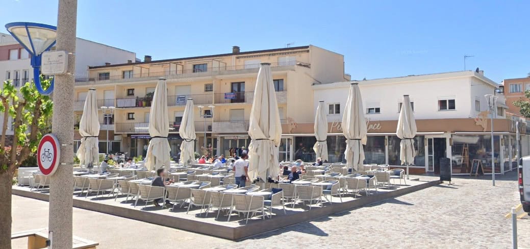 La petite place — photo 2