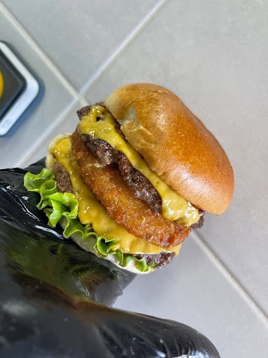 Le Bec d'Or Burger — photo 2