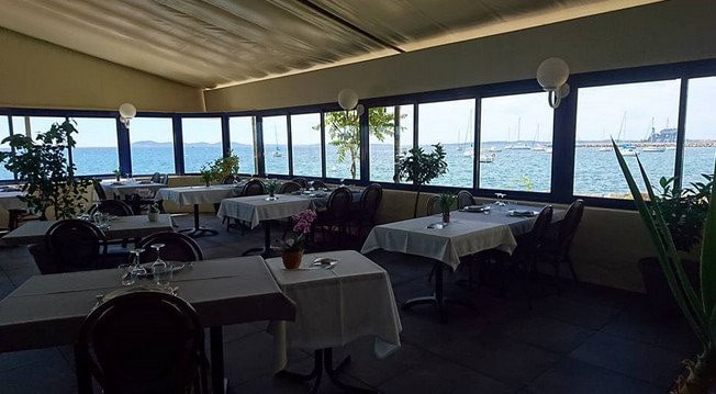 La Frégate — Poissons et fruits de mer à Les Salins d'Hyeres — photo 3