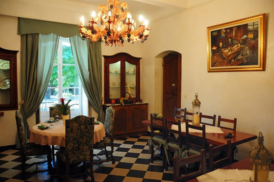 La table de Majastre — photo 3