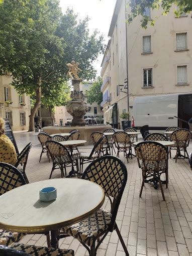 Le Petit Café — photo 2