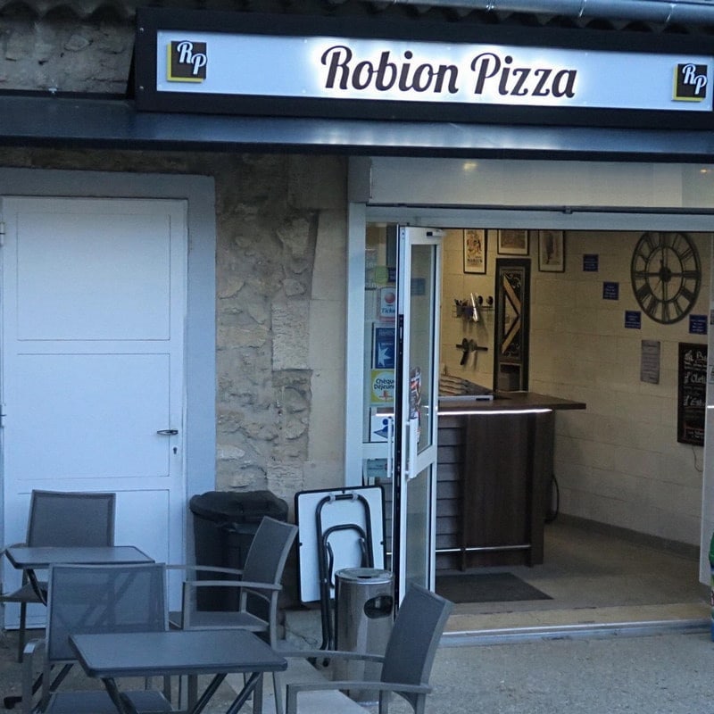 Robion pizza — photo 3
