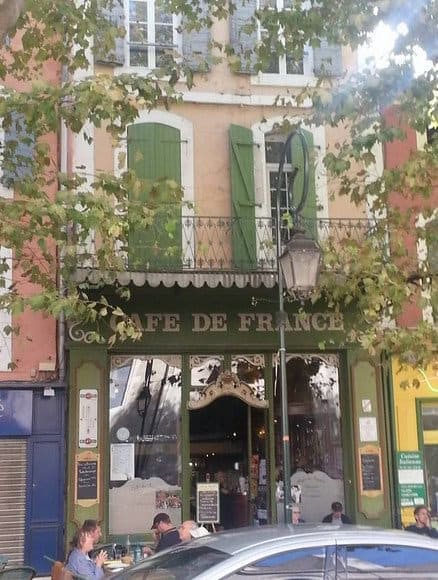 Cafe De France — Brasserie à L' Isle sur la Sorgue — photo 2
