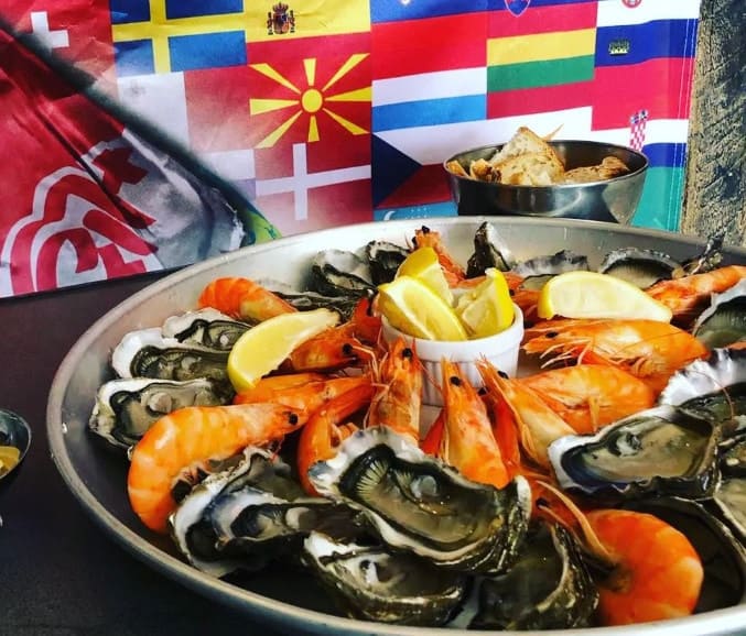Chez Fifi bar à huîtres — Poissons et fruits de mer à Jard sur Mer — photo 2