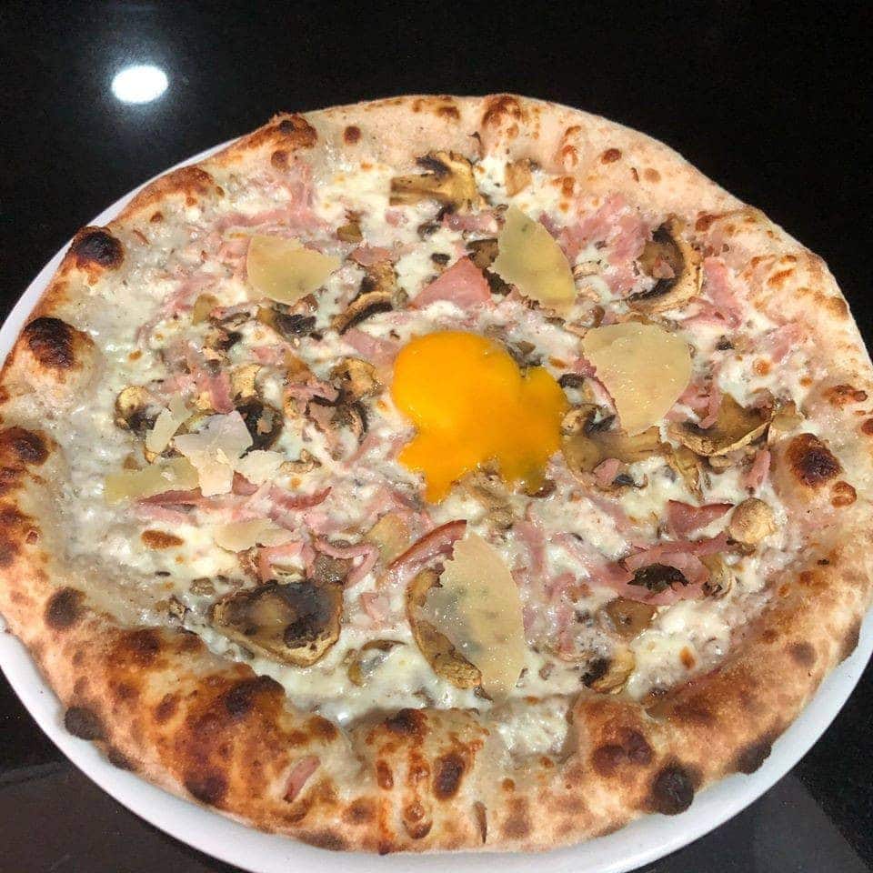 Deluxe pizza — photo 2