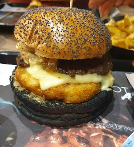 Photo de Black And White Burger