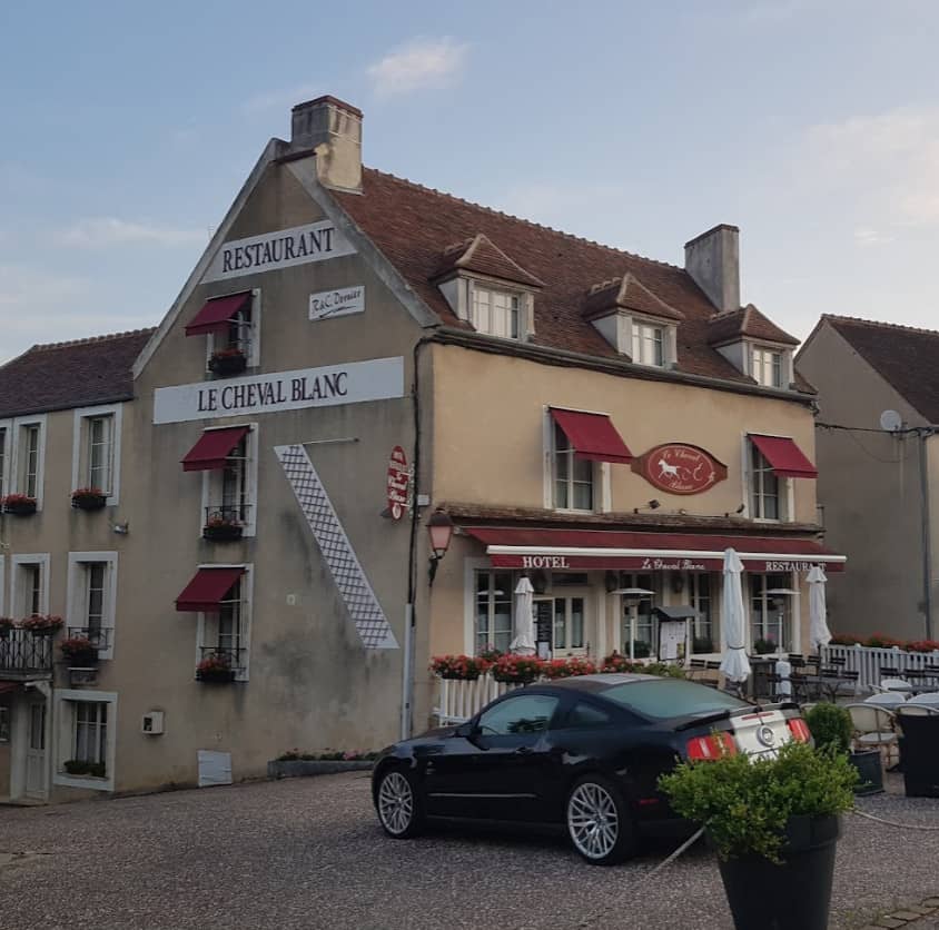 Le cheval blanc — photo 3