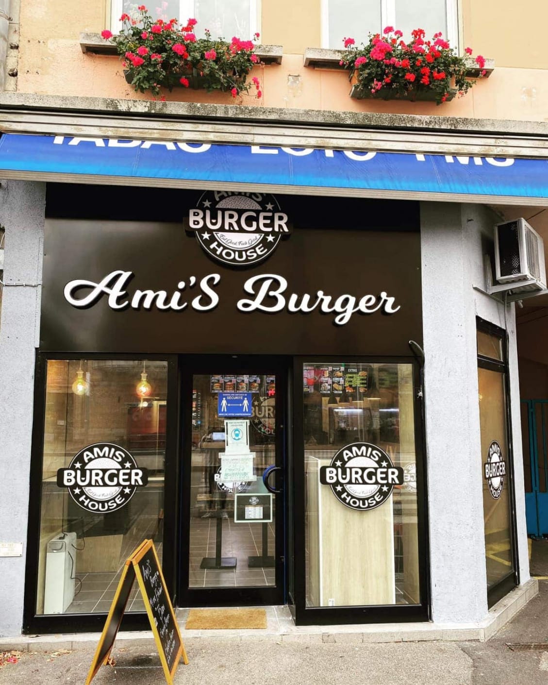 Amis burger house — photo 2