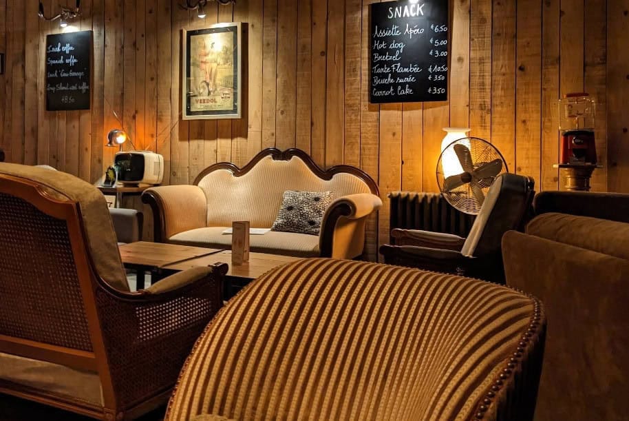 Le vieux garage café — photo 3