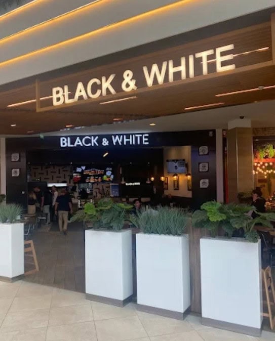 Black & White Burger — photo 3