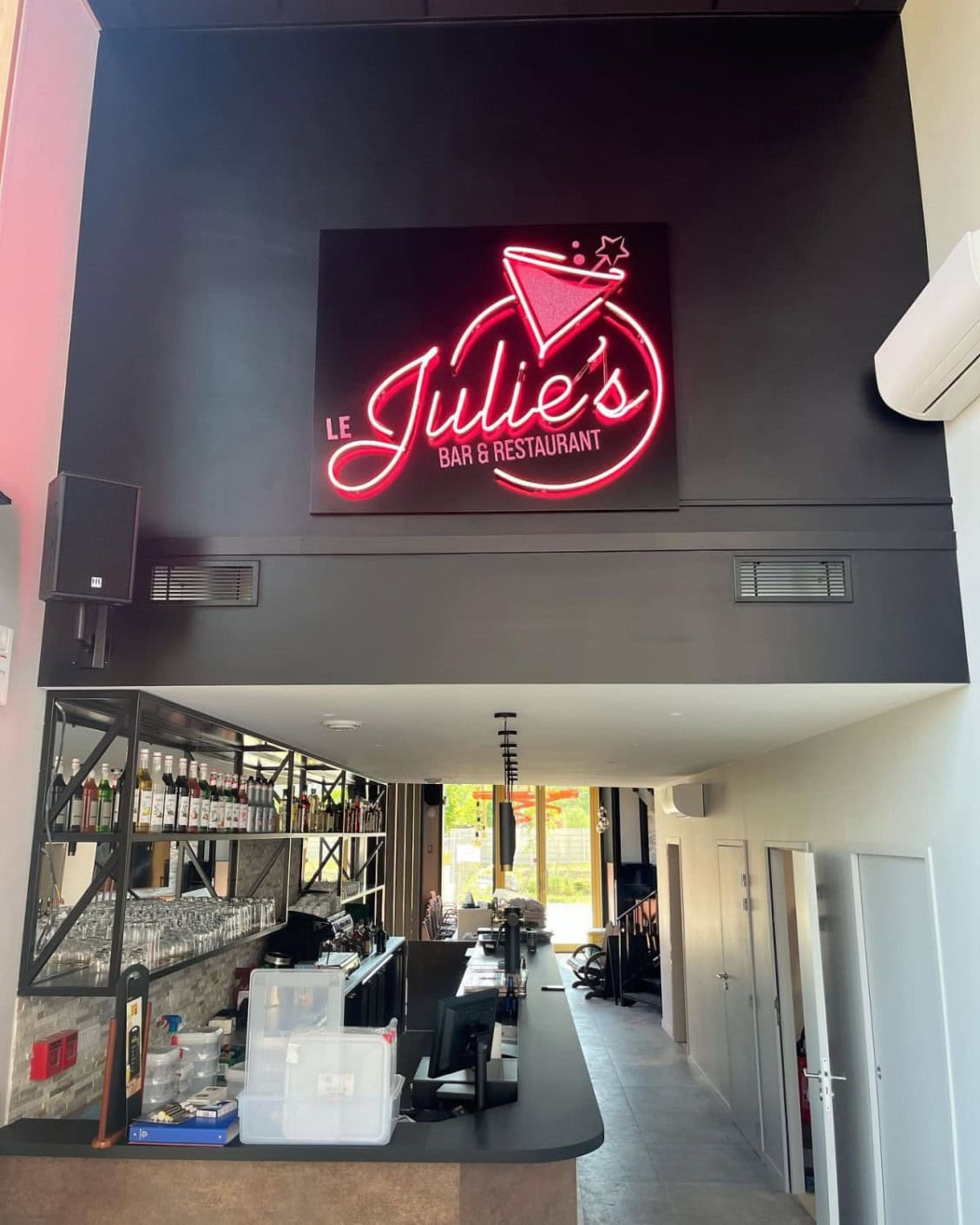 Le Julie's — photo 2