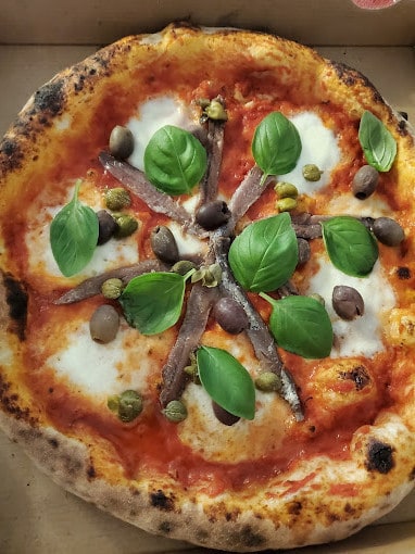 Artisan Pizza — photo 2