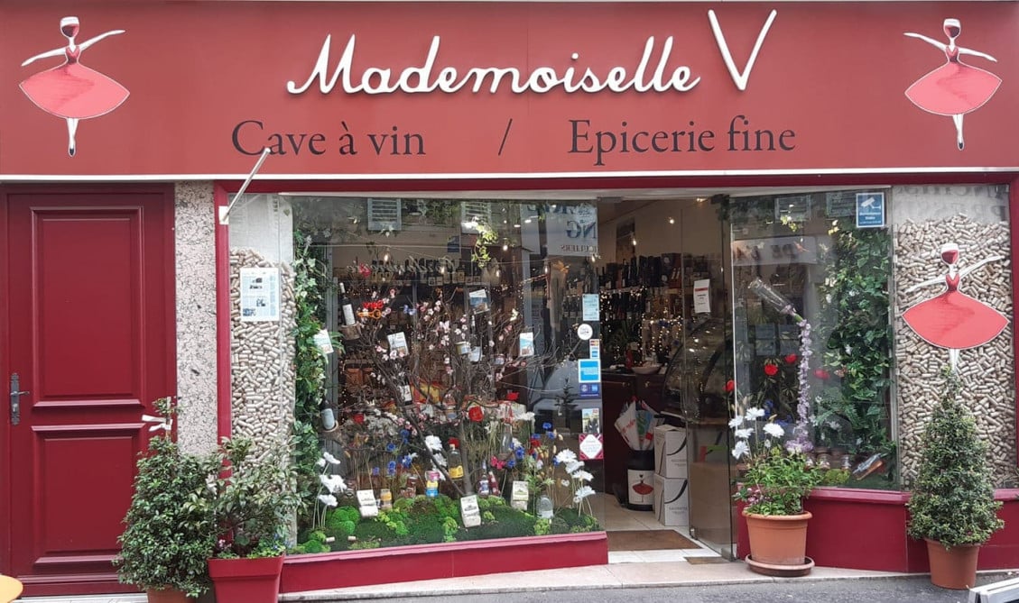 Mademoiselle V — photo 2