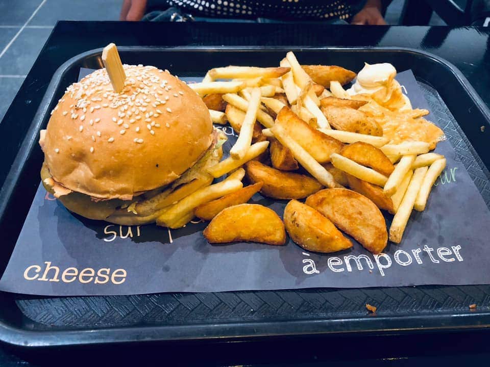 Burger Shop — photo 2