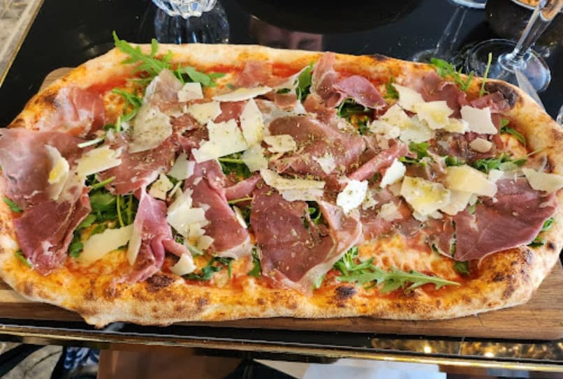 Photo de Piazza del Gusto