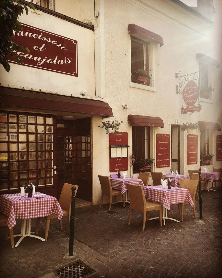 Saucisson et beaujolais — photo 3