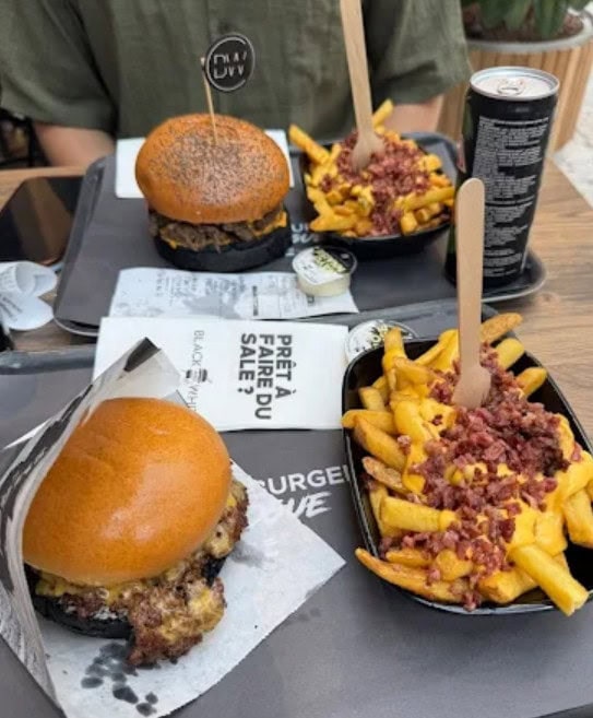 Black & White Burger — photo 2
