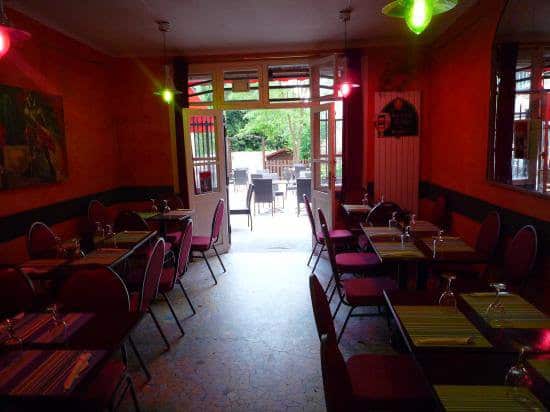 Dellys Cafe — photo 3