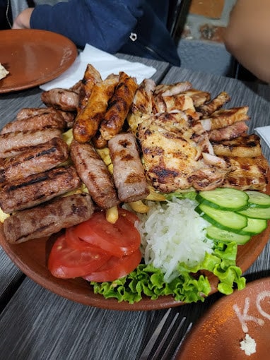 Rostiljijada Kod Pobratimi — Viandes et Grillades à Romainville — photo 2