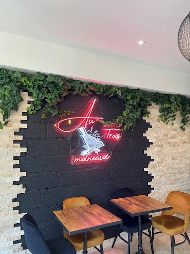 Au Trois Moineaux — photo 3