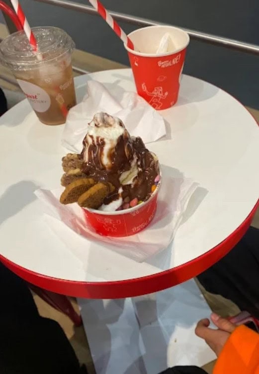 Yogurt Factory — photo 3