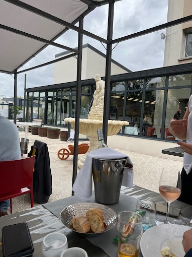Le Grand Charles — Brasserie à Roissy en France — photo 2