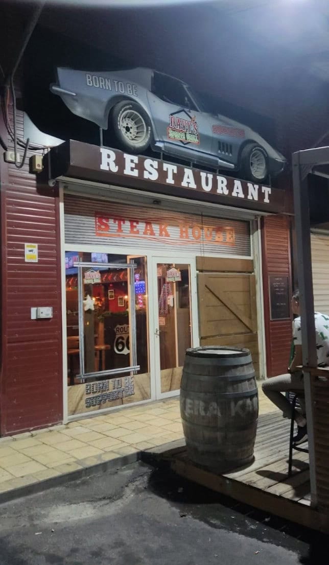 Davy's Sports Grill — photo 3