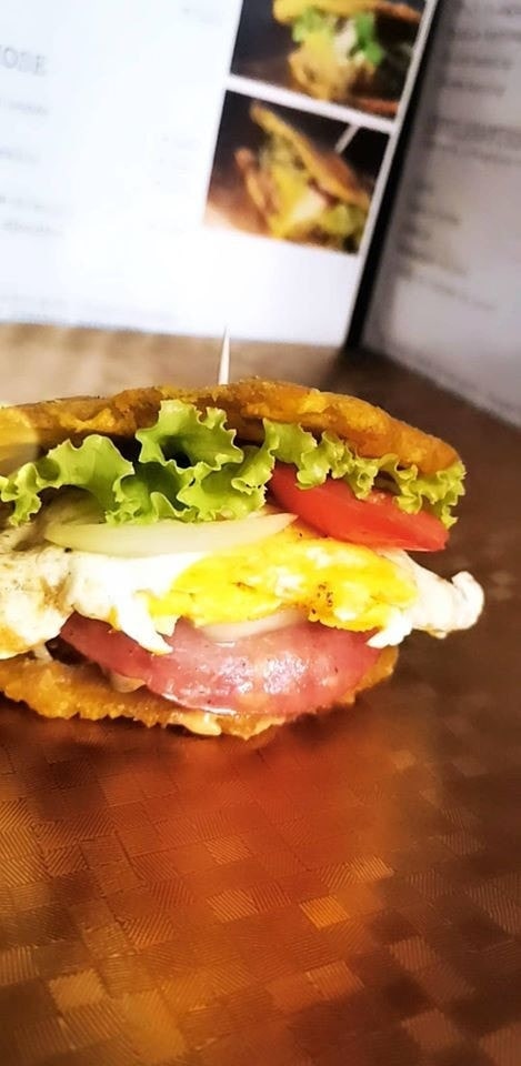 Burgers Plantain By Francess — photo 3
