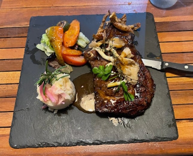 Jireh restaurant — photo 2