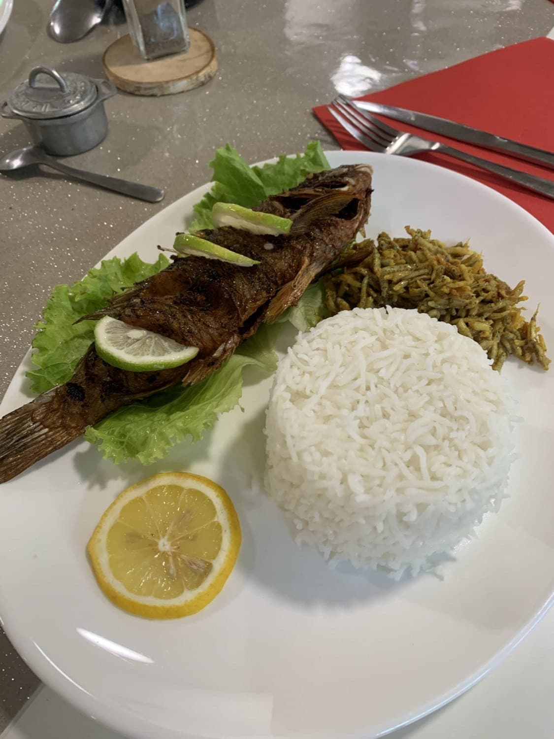 A la table de Lyne — photo 14