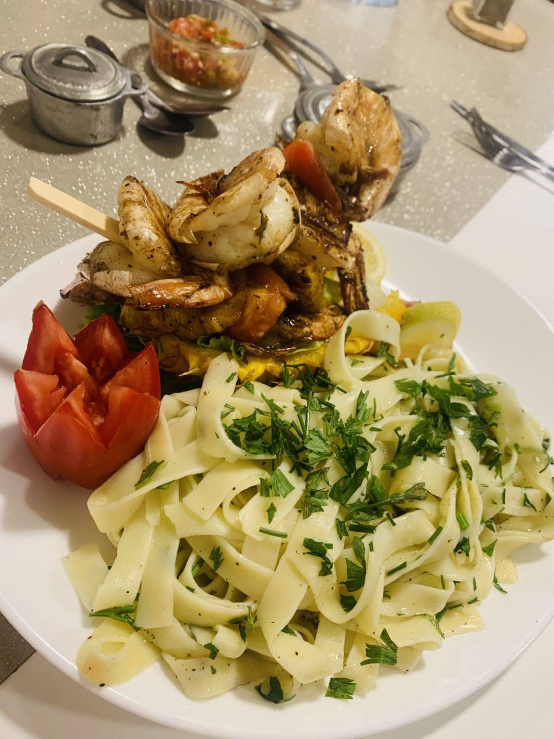 A la table de Lyne — photo 17