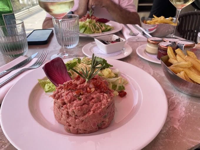 Bistro Coe — photo 2