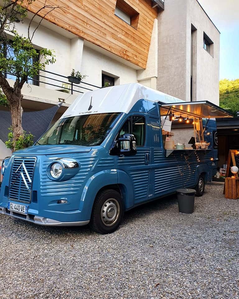 L'Alpine truck — photo 3