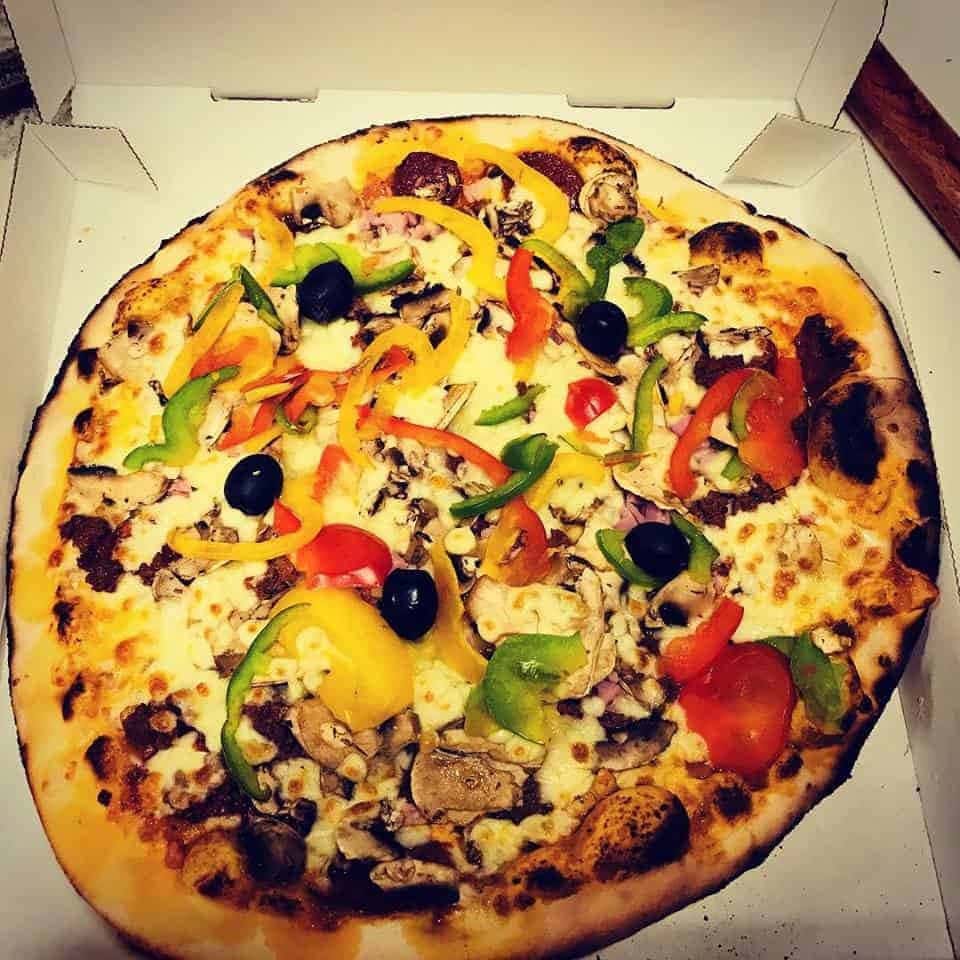 Lorr’N Pizza — photo 2