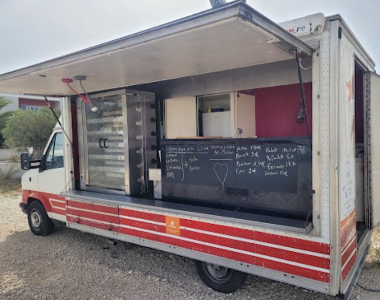 Ma's chicken rôtisserie — Viandes et Grillades à Saint Mitre les Remparts — photo 3