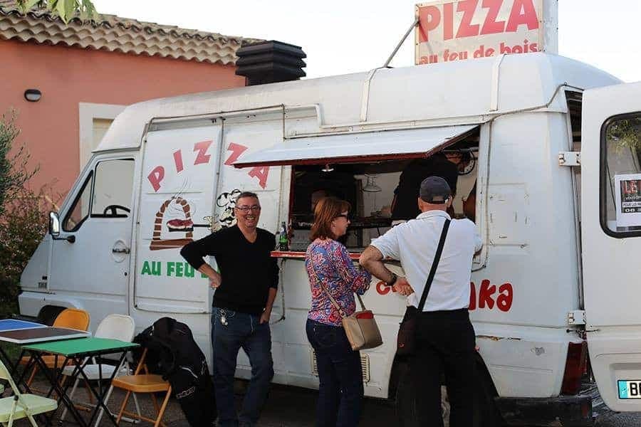 Mika Pizza Food Truck à Seguret Lagarde Pareol Roaix Menu Et Photos 