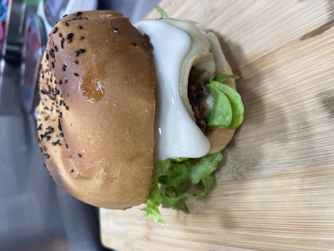 ô cheesy burger — photo 2