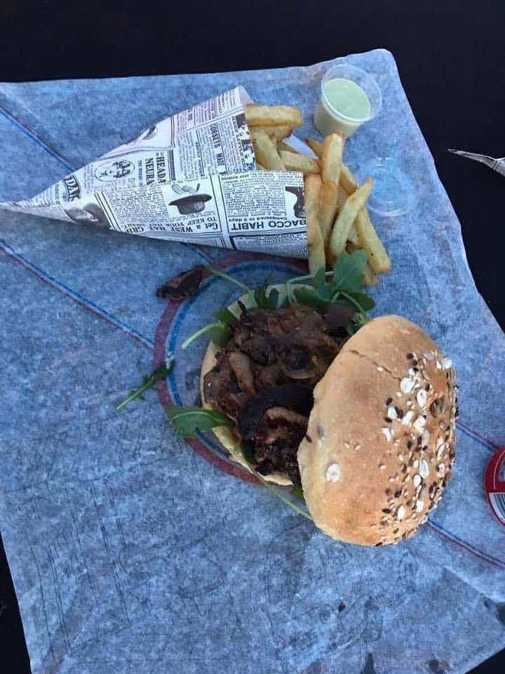O Prestigieux Burger — photo 3