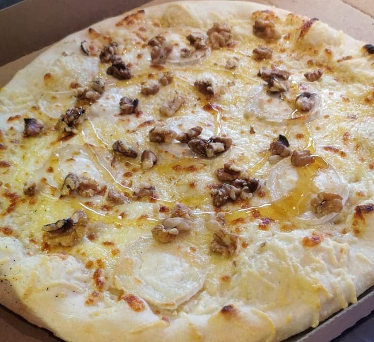 Pizza du petit village — photo 4