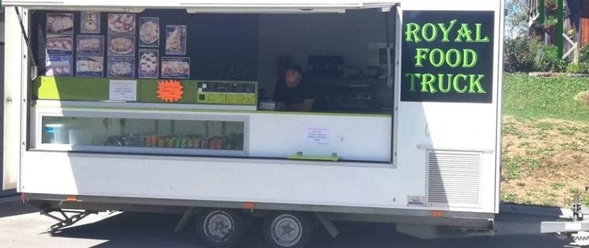 Royal food truck — photo 3