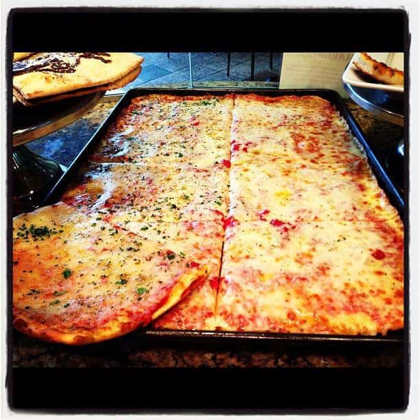 Pizza Rustica - Pizza vendue à la part
