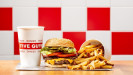 Five Guys - Burger accompagné de frites