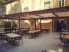 La Table De Grans - La façade du restaurant avec la terrasse 