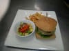 Le Rive Gauche - un burger, frites, salade