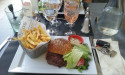 Auberge Terre des Vents - Un burger