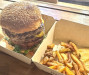 Gold Burger - Burger avec des frites