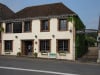 Auberge du Grand Dauphin - La façade du restaurant