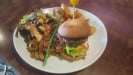 Le Saint-Laurent - Une assiette burger